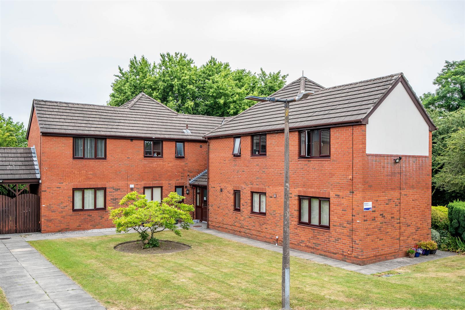 Kings Court, Leyland